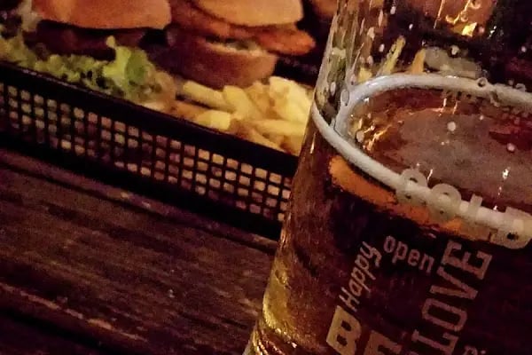 Sir Winston Pub Balçova - Resim 20