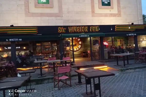 Sir Winston Pub Balçova - Resim 2