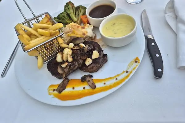 Atlas restaurant and cocktails - Resim 5