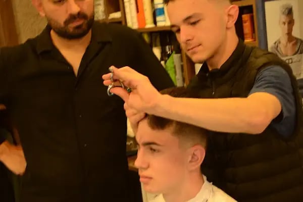 Kardeşler Erkek Kuaför - Resim 8