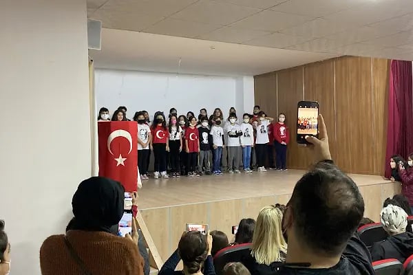İBB Evliya Çelebi İlk/Ortaokulu - Resim 3
