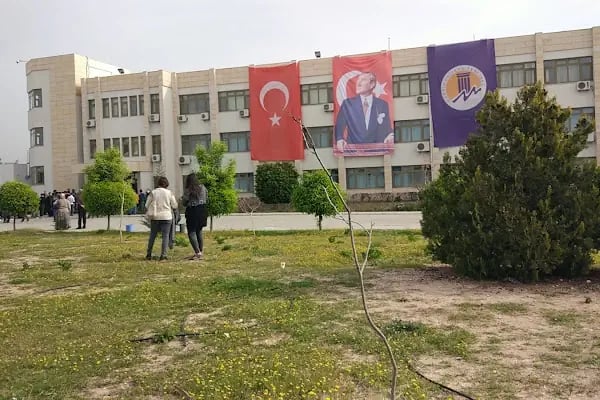 Sosyal Bilimler Meslek Yüksekokulu - Resim 1