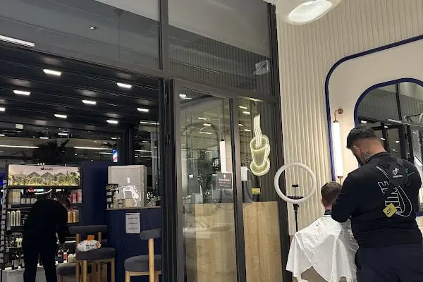 Gürkan Turan Hair Art | Profesyonel Erkek Kuaför ve Erkek Berberi - Resim 15