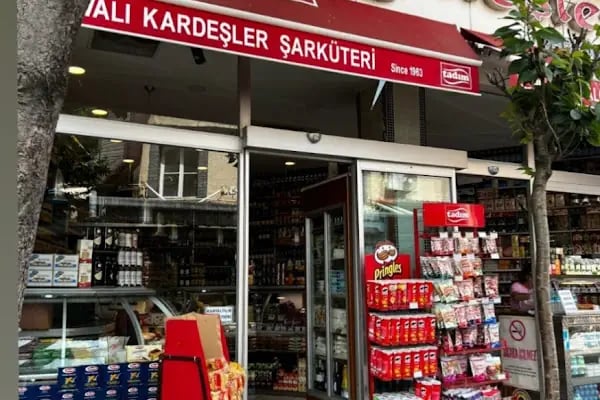 Yalovalı Kardeşler Şarküteri - Resim 8