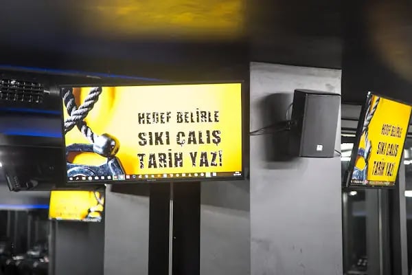 MEGAFİTTPRO PROFESYONEL SPOR MERKEZİ - Resim 4