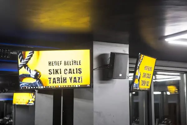 MEGAFİTTPRO PROFESYONEL SPOR MERKEZİ - Resim 18