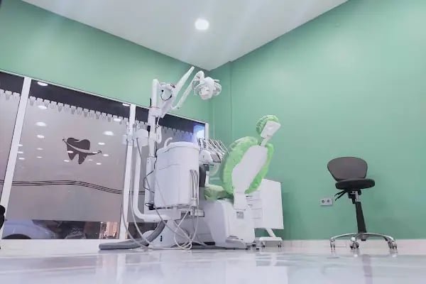 İnegöl İnci Dental Ağız ve Diş Sağlığı Polikliniği - Resim 2