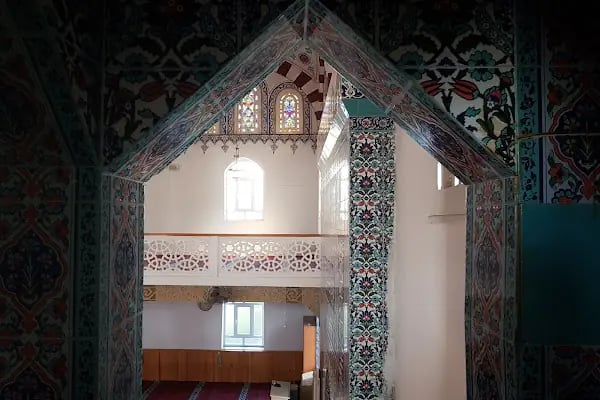 Mahmutbey Veysel Karani Camii - Resim 9