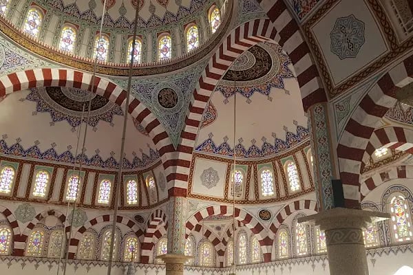 Mahmutbey Veysel Karani Camii - Resim 3