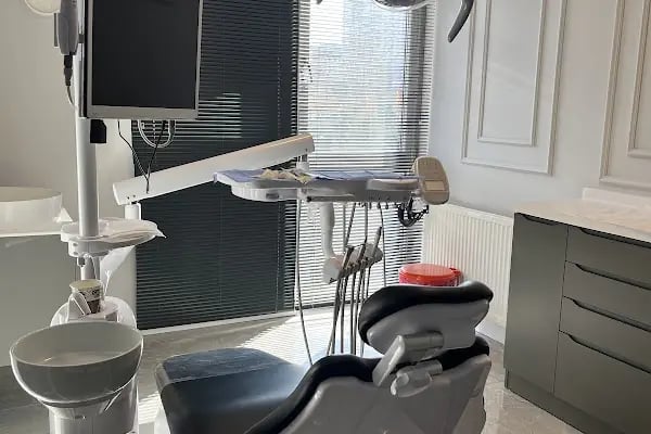 Uzm.Dt. Büşra Özdemiray Diş hekimi - Resim 9