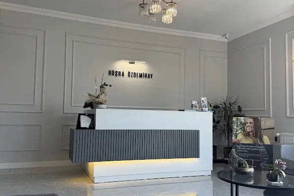 Uzm.Dt. Büşra Özdemiray Diş hekimi - Resim 14
