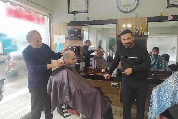 Onur Turan Erkek Kuaförü - Resim 11