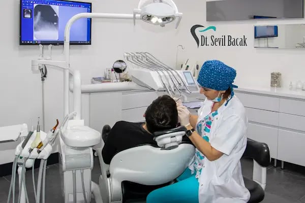 SEVİLDENT Ağız ve Diş Sağlığı Polikliniği - Resim 15