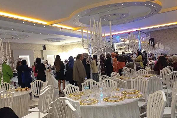 Karatay ALTIN KÖŞK PREMİUM DÜĞÜN SALONU - Düğün | Nişan | Kına | Toplantı Merkezi - Resim 13