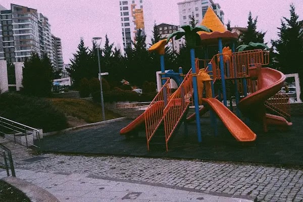 Cemre Parkı - Resim 20