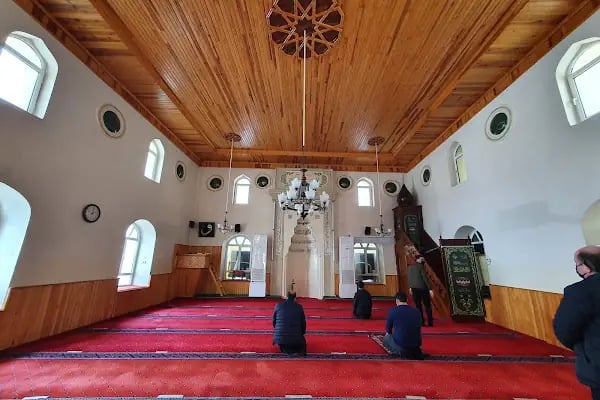 Hacı Hafız Lazlar Cami - Resim 3