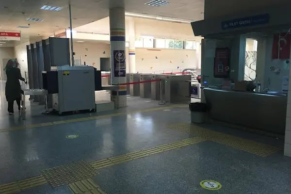 Koru Metro İstasyonu - Resim 1