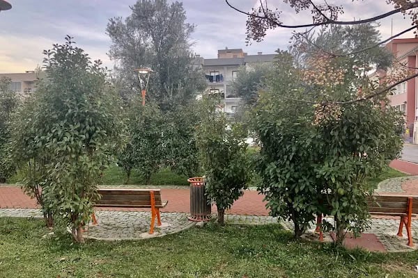 Gazi Umur Bey Parkı - Resim 11
