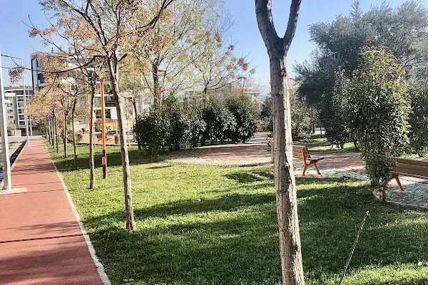 Gazi Umur Bey Parkı - Resim 6