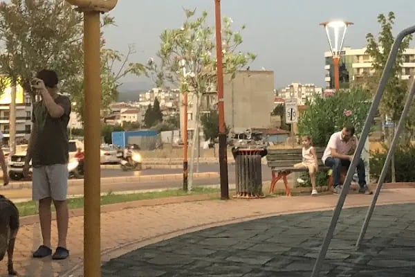 Gazi Umur Bey Parkı - Resim 7