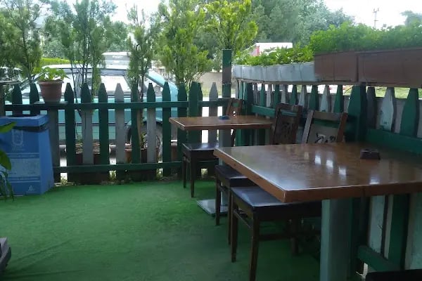 Moonlight Cafe &amp; Bistro - Resim 3