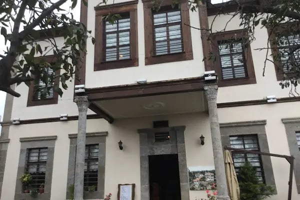 Orta Mahalle Seyir Terası - Resim 17
