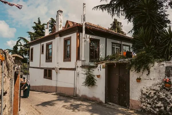 Orta Mahalle Seyir Terası - Resim 15