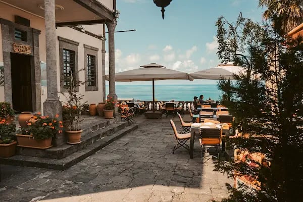Orta Mahalle Seyir Terası - Resim 19