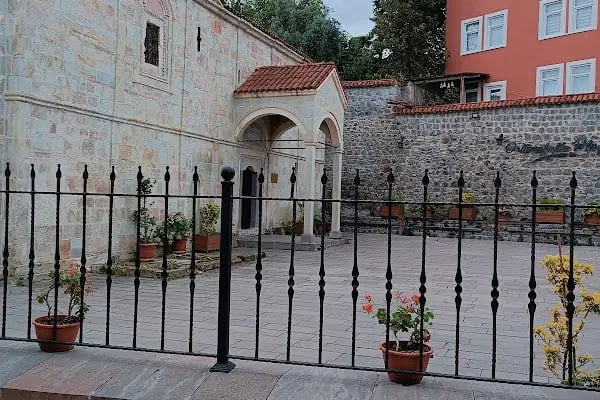 Orta Mahalle Seyir Terası - Resim 13