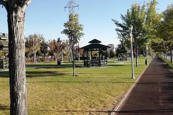 Ladikli Ahmet Hüdai Parkı - Resim 18