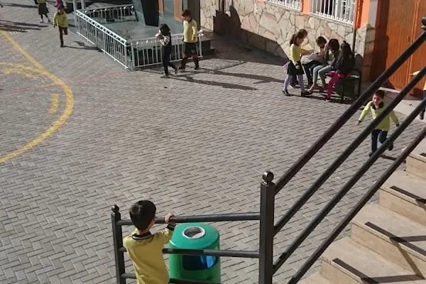 Ayşe Melahat Erkin İlkokulu - Resim 3