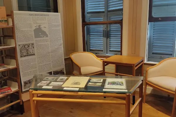 Büyükada Edebiyat Müze Kütüphanesi - Resim 13