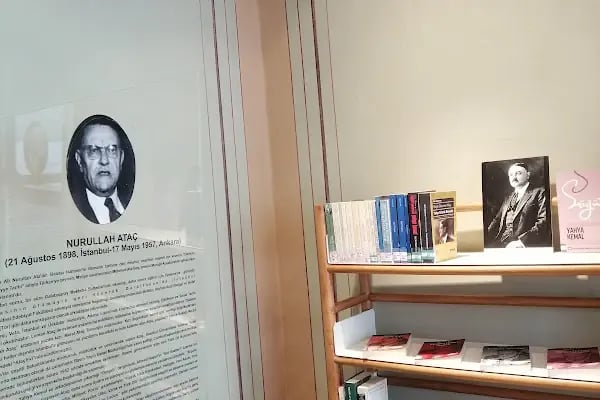 Büyükada Edebiyat Müze Kütüphanesi - Resim 15