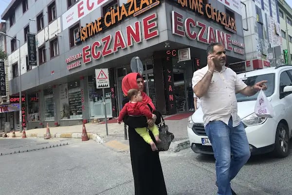 Bağcılar Merkez Eczanesi - Resim 16