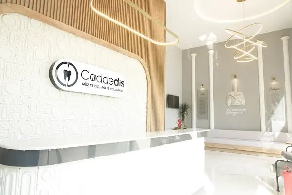 Cadde Diş Bergama Özel Ağız ve Diş Sağlığı Polikliniği - Resim 5