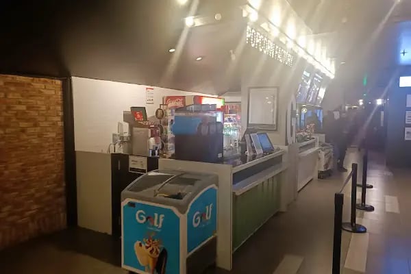 Paribu Cineverse Yeşilyurt Avm - Resim 15