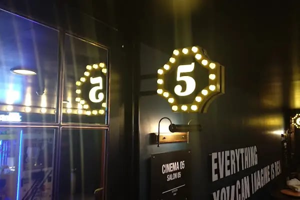 Paribu Cineverse Yeşilyurt Avm - Resim 5