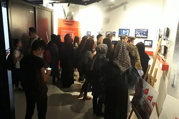15 temmuz demokrasi müzesi - Resim 11