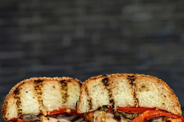 THE BULL BURGER - Resim 14