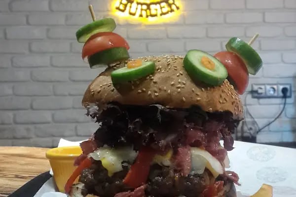 THE BULL BURGER - Resim 11
