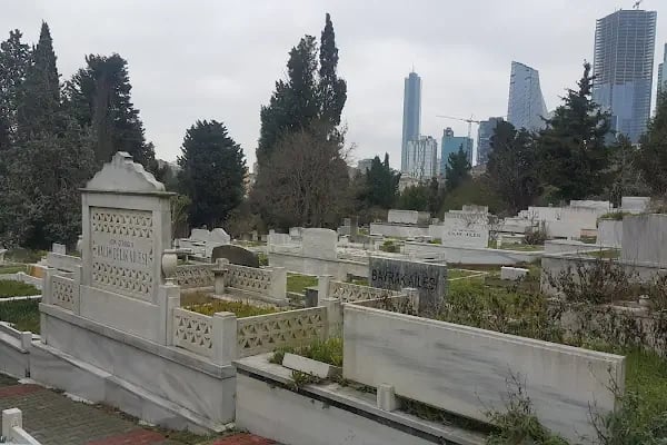 Zincirlikuyu Mezarlığı - Resim 1