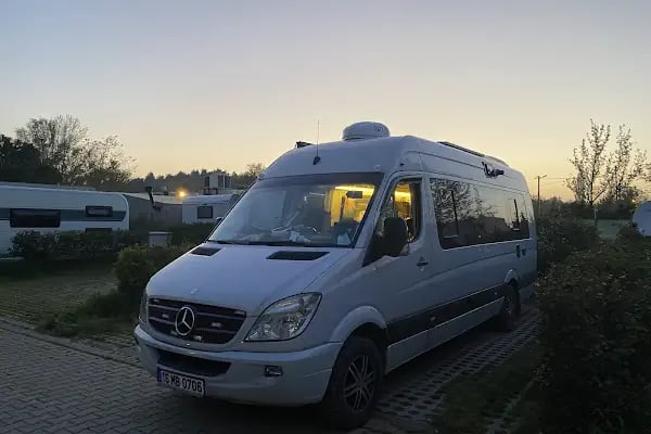 Misi kamp karavan - Resim 11