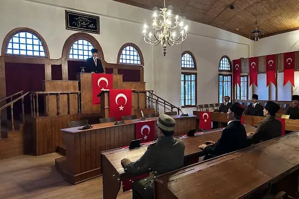 Atatürk Devrimleri Müzesi - Resim 3