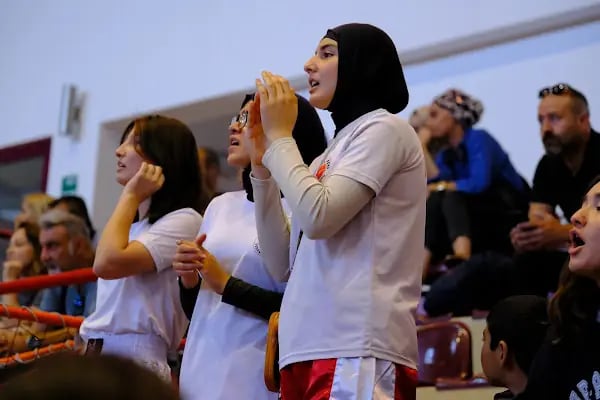 Döşemealtı Spor Salonu - Resim 7