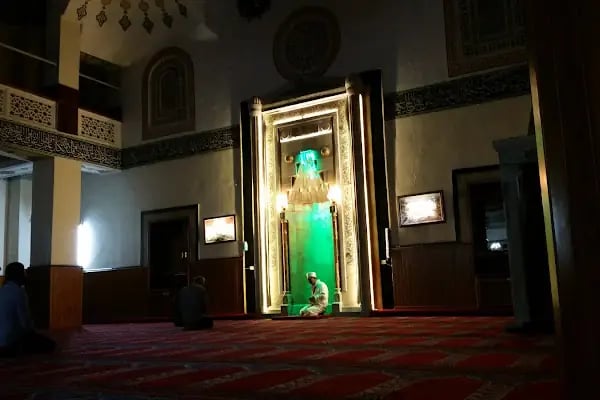 Malazgirt Cami - Resim 16