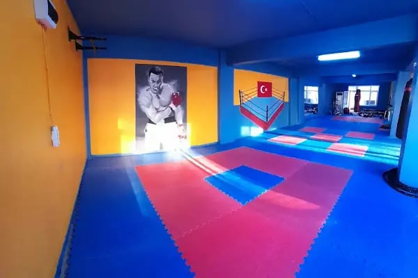 YEMEN FIGHT CLUB DÖVÜŞ SANATLARI EĞİTİM MERKEZİ - Resim 20