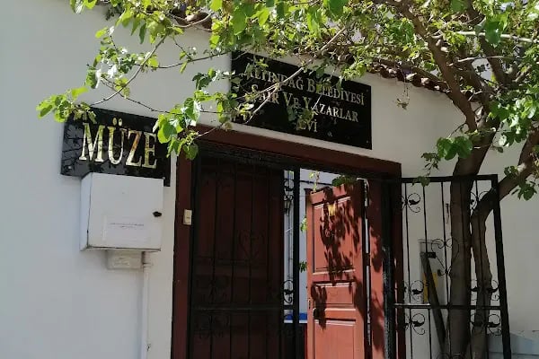 Şair ve Yazarlar Evi Müzesi - Resim 4