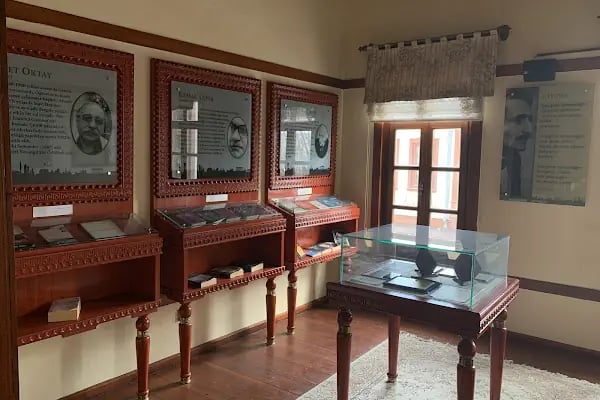 Şair ve Yazarlar Evi Müzesi - Resim 2