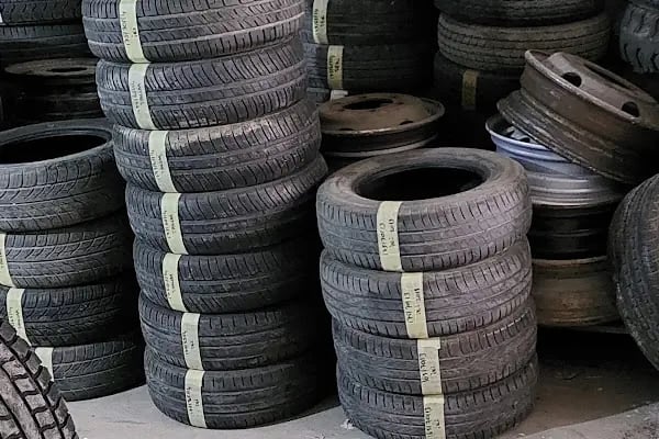 Oto Lastikçi Ahmet Usta - Resim 2