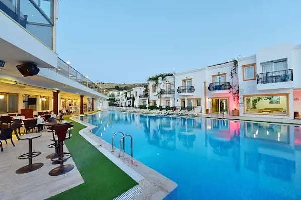 Tropicana Beach Hotel - Resim 4